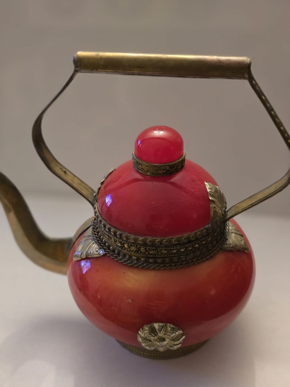 Teiere: Théière laiton Rouge et Or décorative  – Usato da Founex venduto da Vivi.dressing 5
