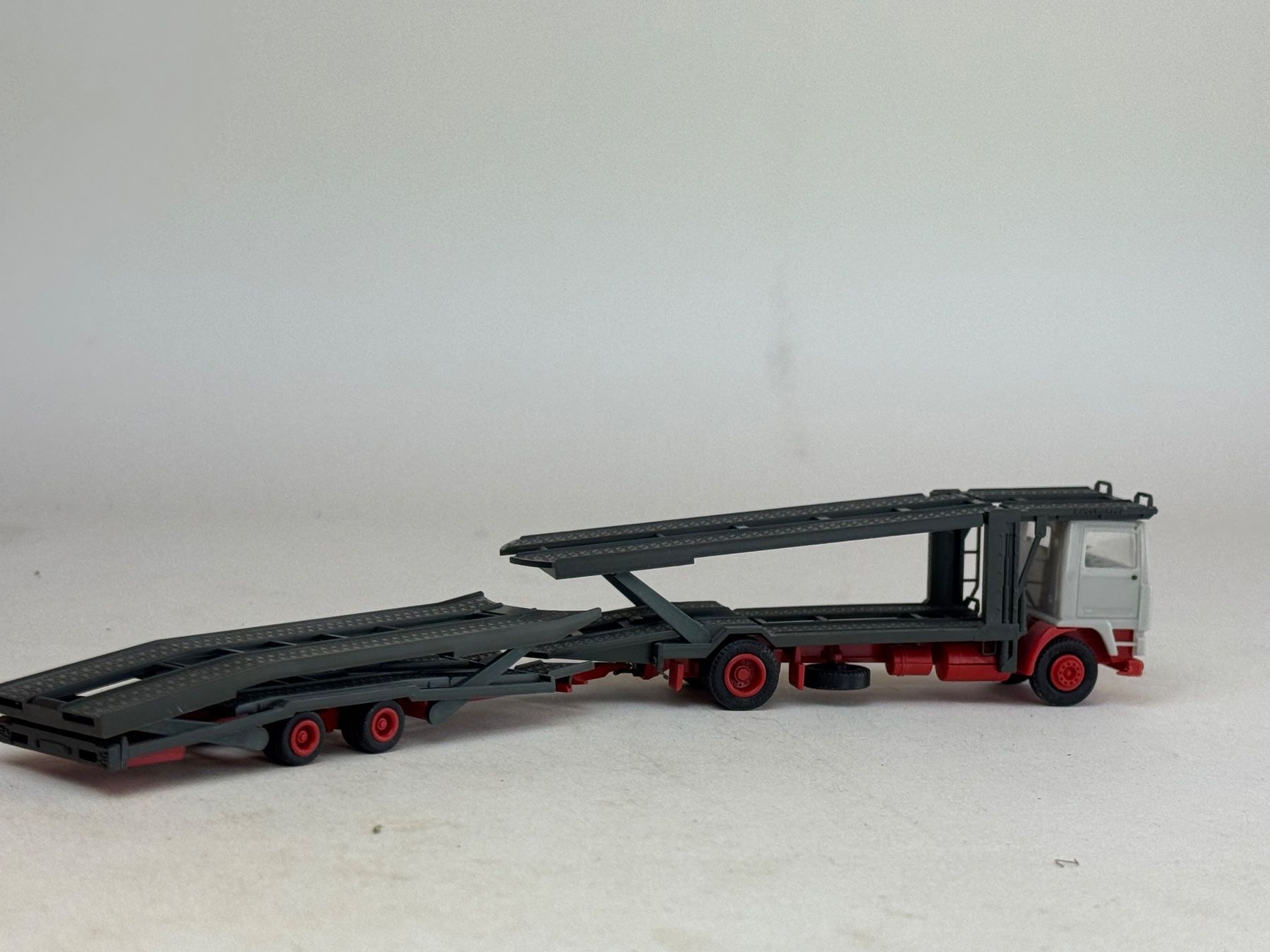 Herpa Voitures modèles: VE1- Herpa Volvo Autotransporter – D'occasion à Elm par Wikmtz 1