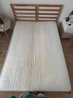 Bett + Matraze 140 x 200 (separat möglich)