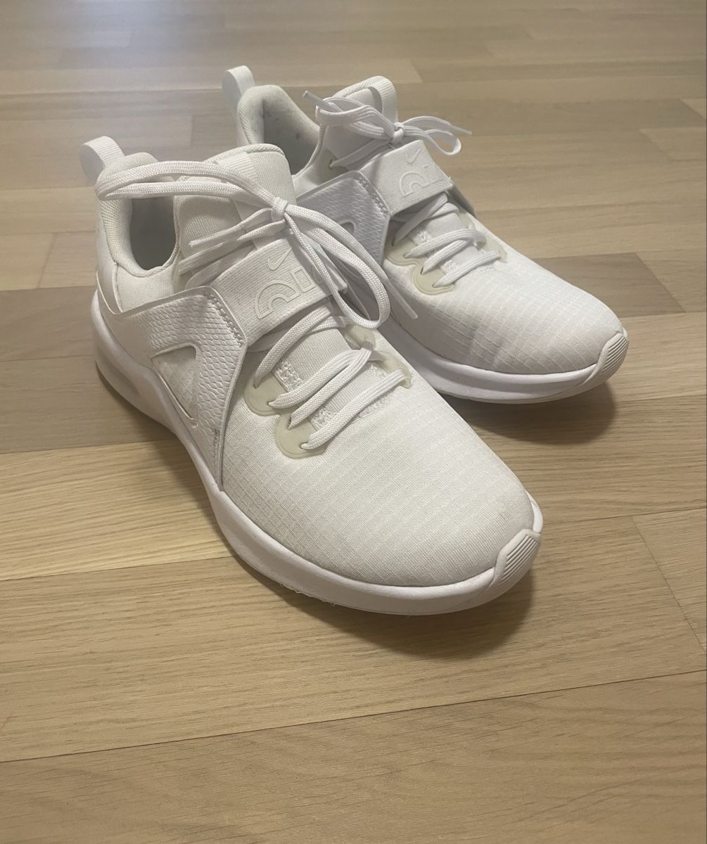 Nike Scarpe da donna: Nike Performance Air Max Bella Gr. 38 Turnschuhe weiss – Nuovo (secondo la descrizione) da Ostermundigen venduto da Ania.I 2