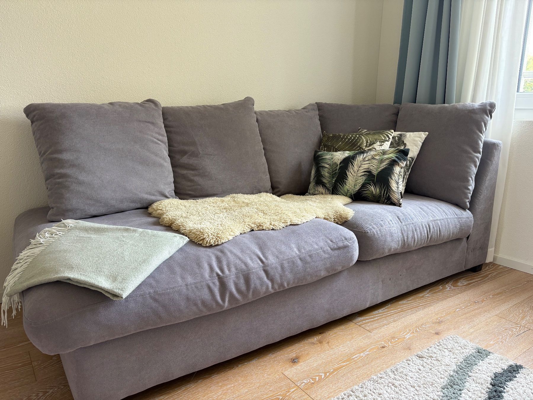 Conforama Sofas: Sofa in grau – Gebraucht aus Wollerau von Michii_W