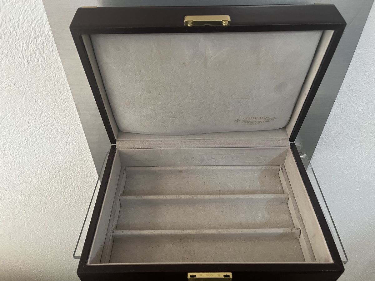 Scatole porta orologi: Vacheron Constantin – Usato da St-Légier-Chiésaz venduto da Antichorloge