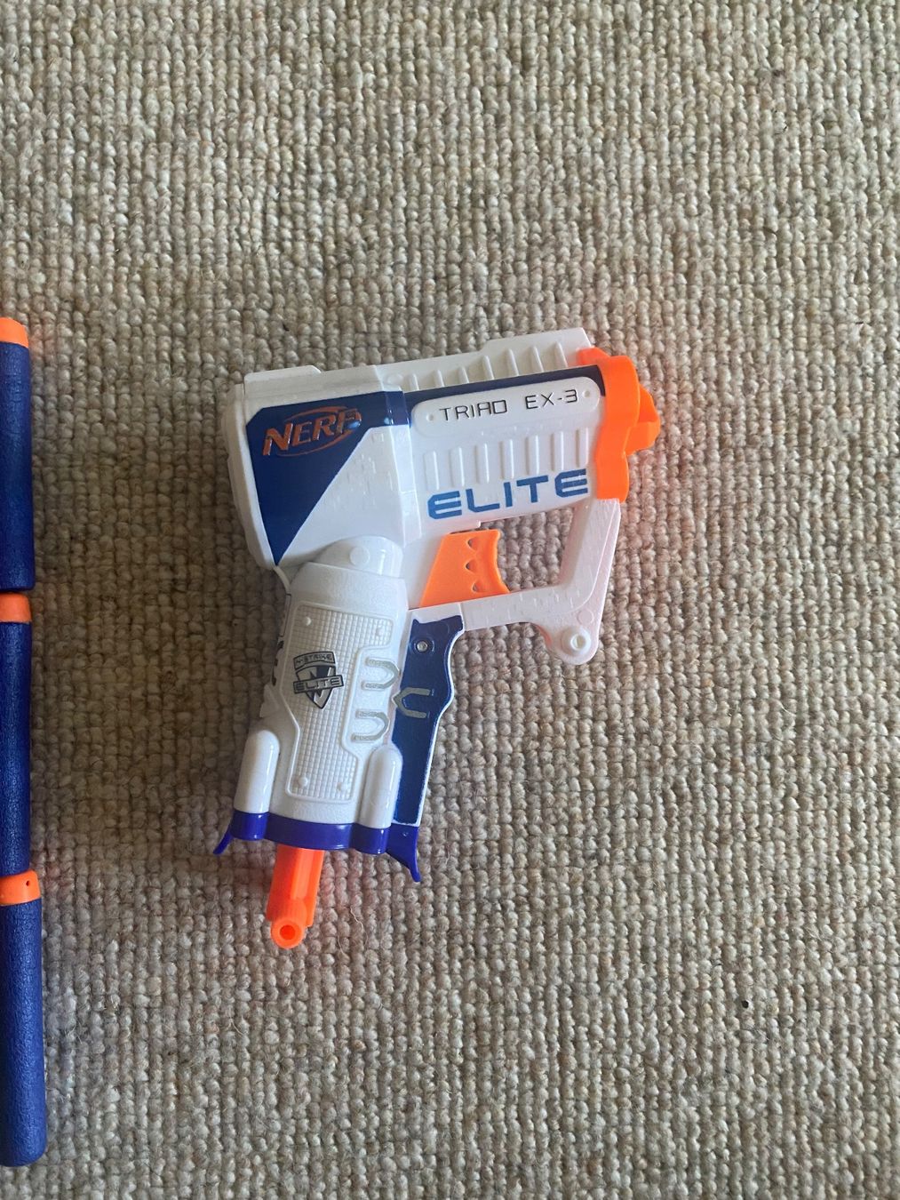 Nerf Giocattoli: Nerf Elite Triad EX-3 mit 21 Darts – Usato da Dozwil venduto da Bach_4 1