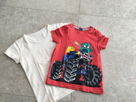 2 Jungen T-Shirts Gr. 110und 116, Monstertruck & weiss