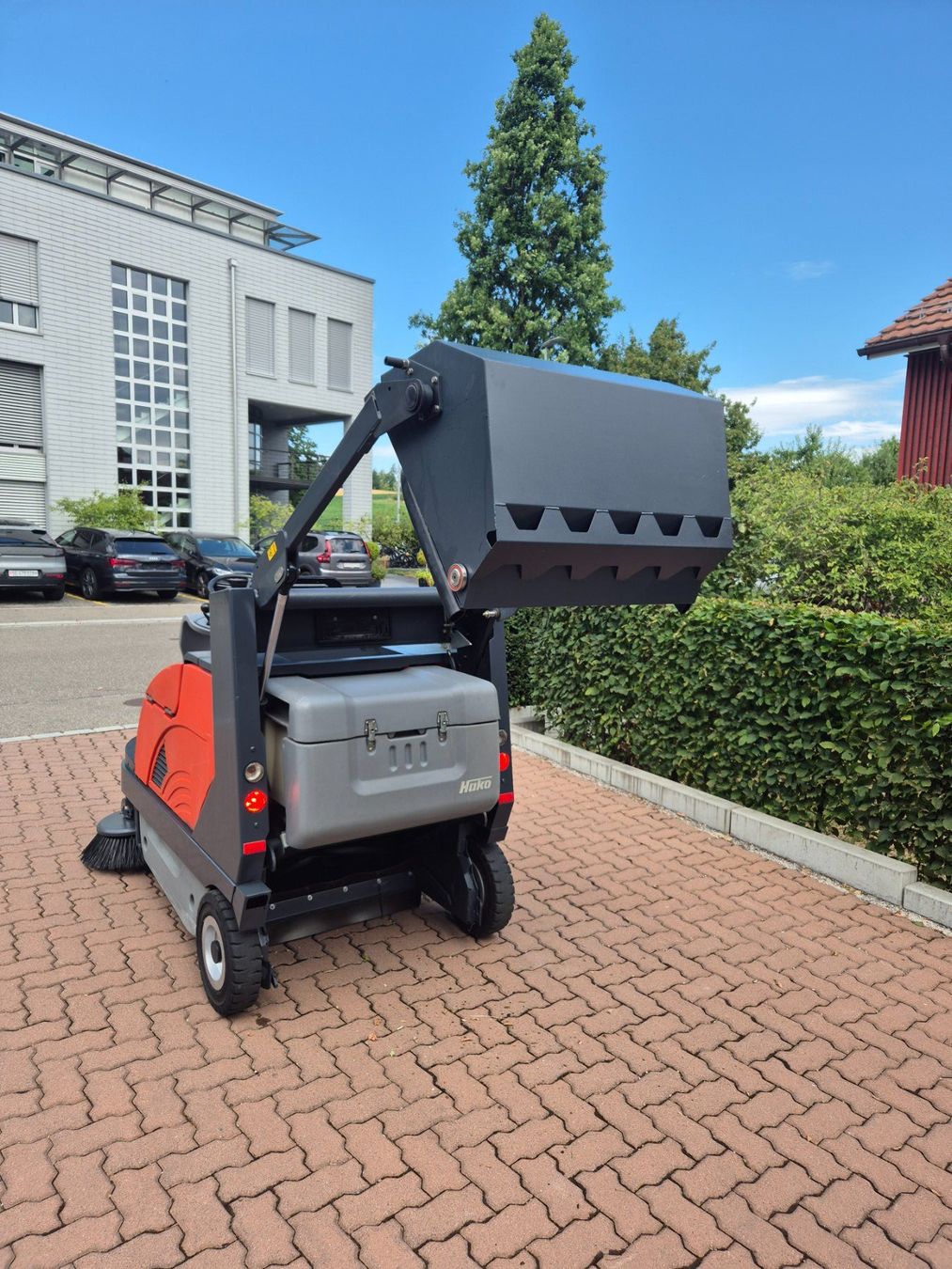 Hako Toutes les machines: Hako Sweepmaster P1200RH – D'occasion à Lengnau AG par snoopy072 4