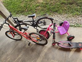 Lot de 2 vélos California, trottinette et tricycle