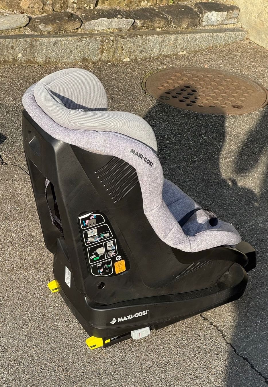 Maxi-Cosi Seggiolini per auto: Autositz Maxi Cosi inkl. Isofix – Usato da Sarnen venduto da Sunnablueme 2