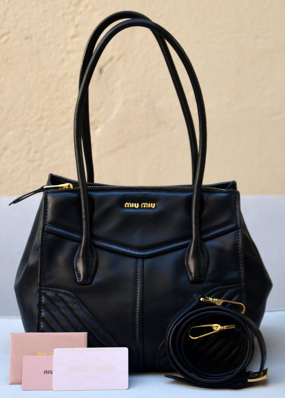 Miu Miu Taschen für Damen: Miu Miu Nappa Biker Tasche / sac – Gebraucht aus Collonges von Auganien