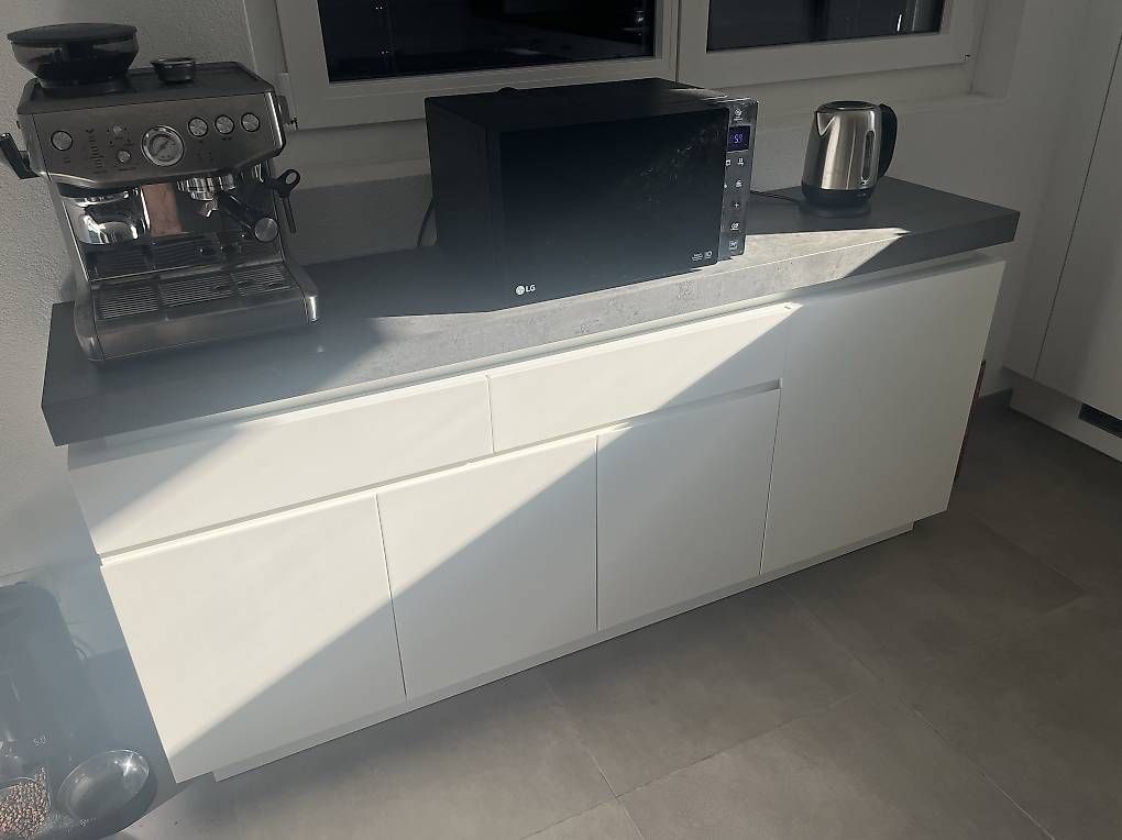 Buffets: Buffet – Neuf avec emballage d'origine à Ardon par yan_b9x6