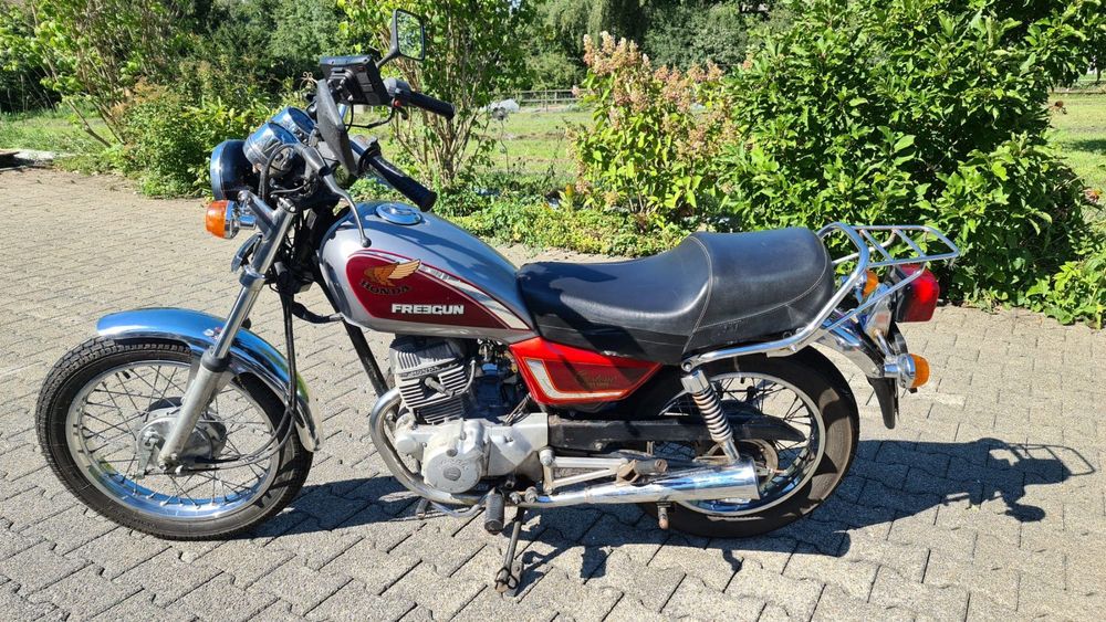 Honda Chopper 125