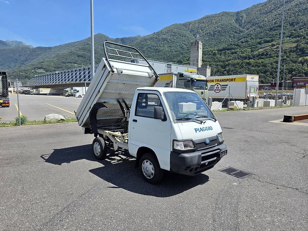 Nutzfahrzeuge: Piaggio Porter Ponte Ribaltabile  – Gebraucht aus Cadenazzo von LuismacchineSagl 1