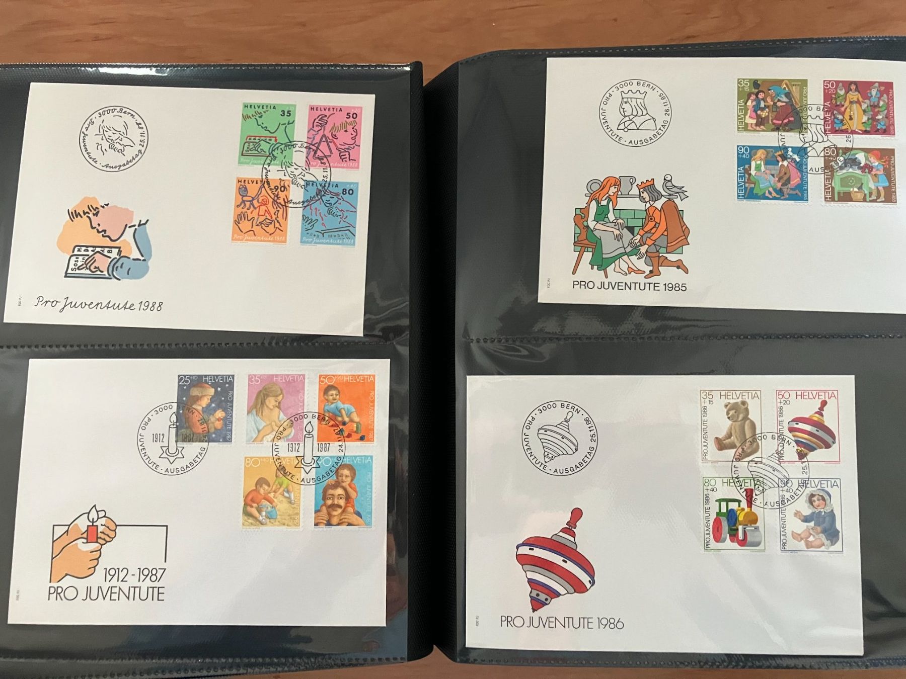 Album: Grosse Sammlung mit Ersttagsbriefen Schweiz – Nuovo (secondo la descrizione) da Menzingen venduto da Wlukas 7