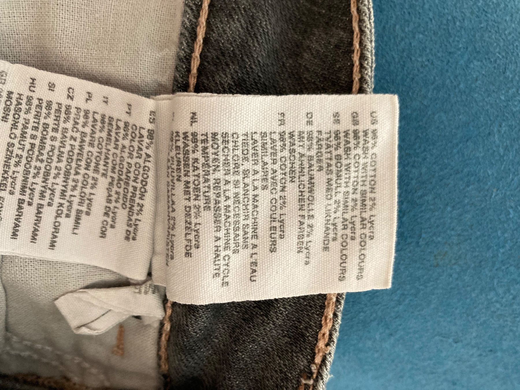 H&M Pantaloni: H&M Bermudas Mädchen Gr. 140, grau – Usato da Meggen venduto da tulipe21 7
