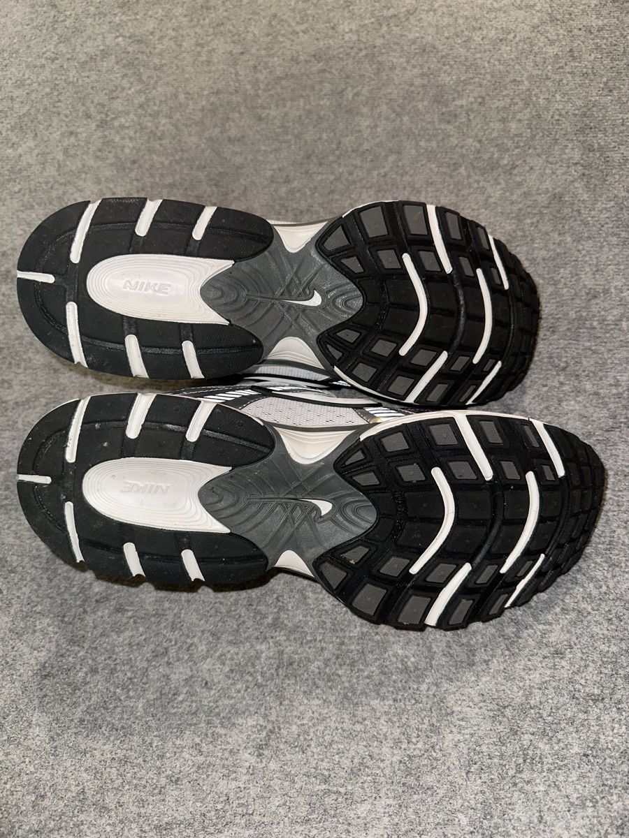 Herrenschuhe: Nike Laufschuhe Grösse 45 – Neu (gemäss Beschreibung) aus Grenchen von Audi8816 3