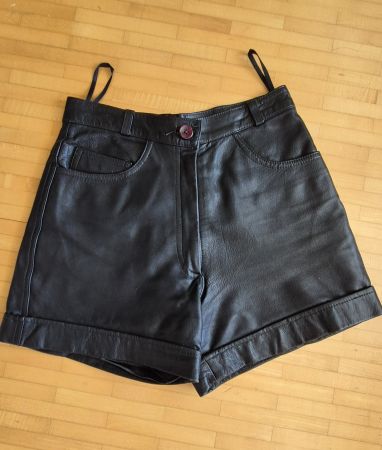 Short vintage en vrai cuir