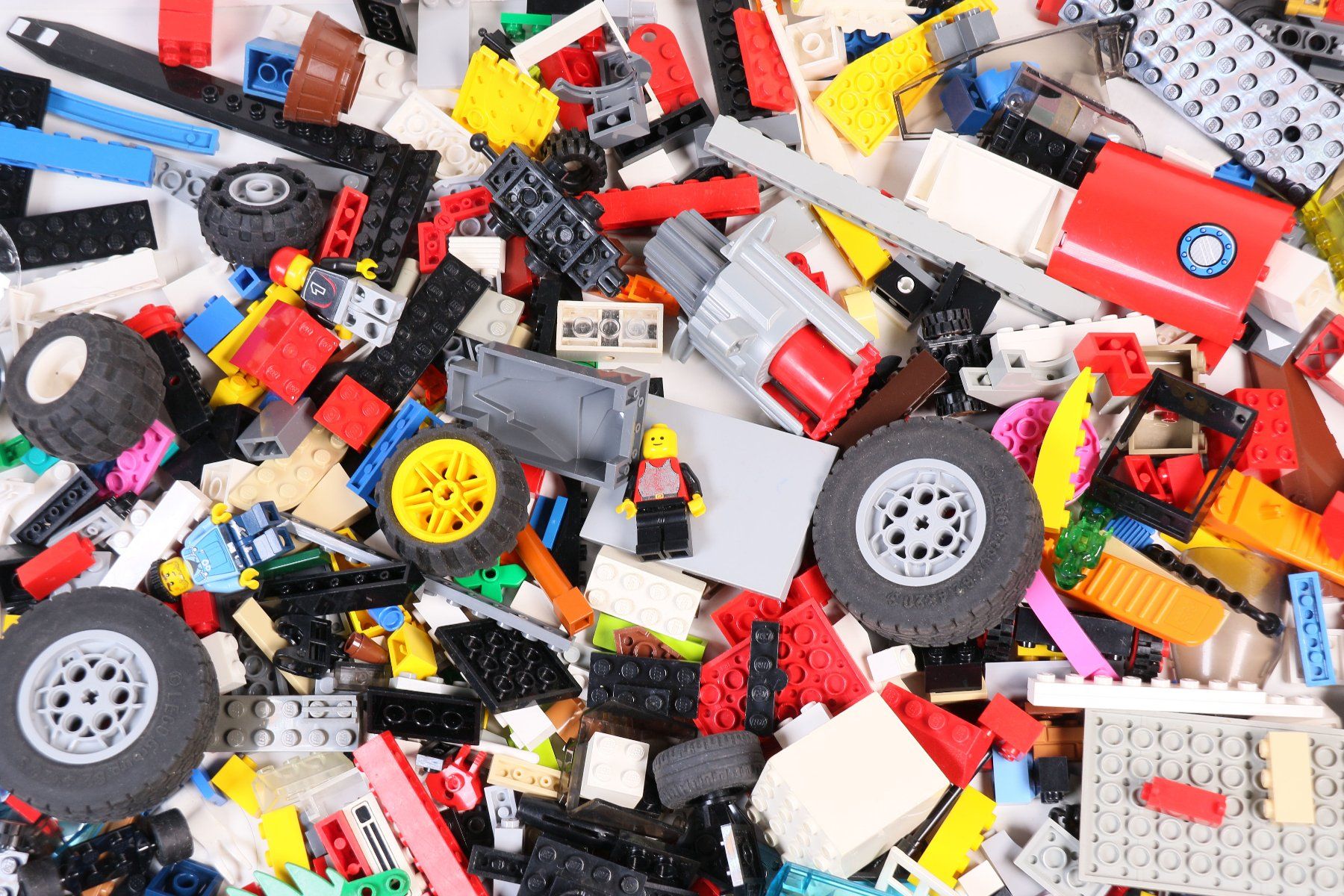 Lego Kit di costruzioni: 1.5 kg. Legoteile mit Minifiguren – Usato da Hettlingen venduto da Scholi99 2