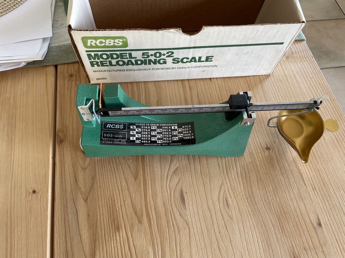 Tous les outils: RCBS Model 5-0-2 Reloading Scale gebraucht – Neuf (Voir description) à Kümmertshausen par haikai22