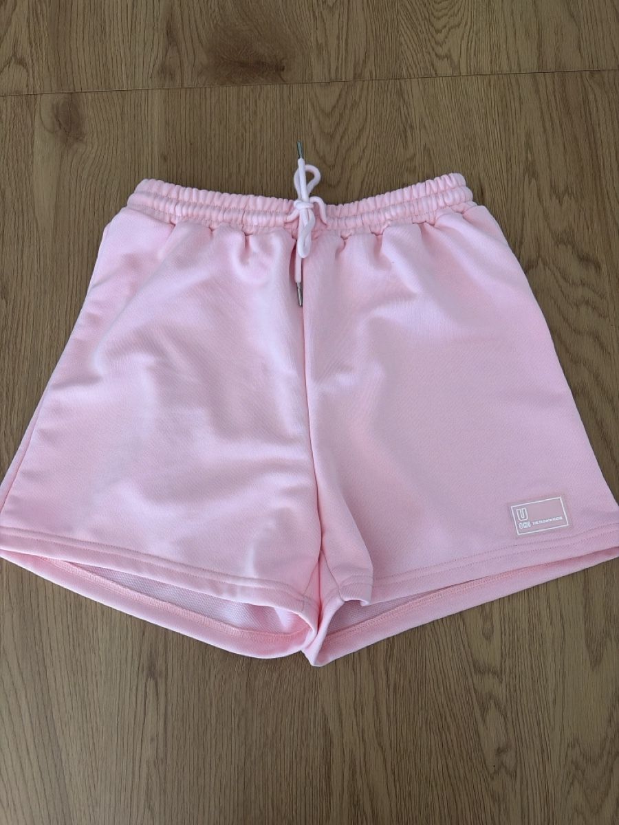 Shein Pantalons: Kurze Hosen Rosa Grösse S neu – Neuf avec emballage d'origine à Schöftland par nevio74