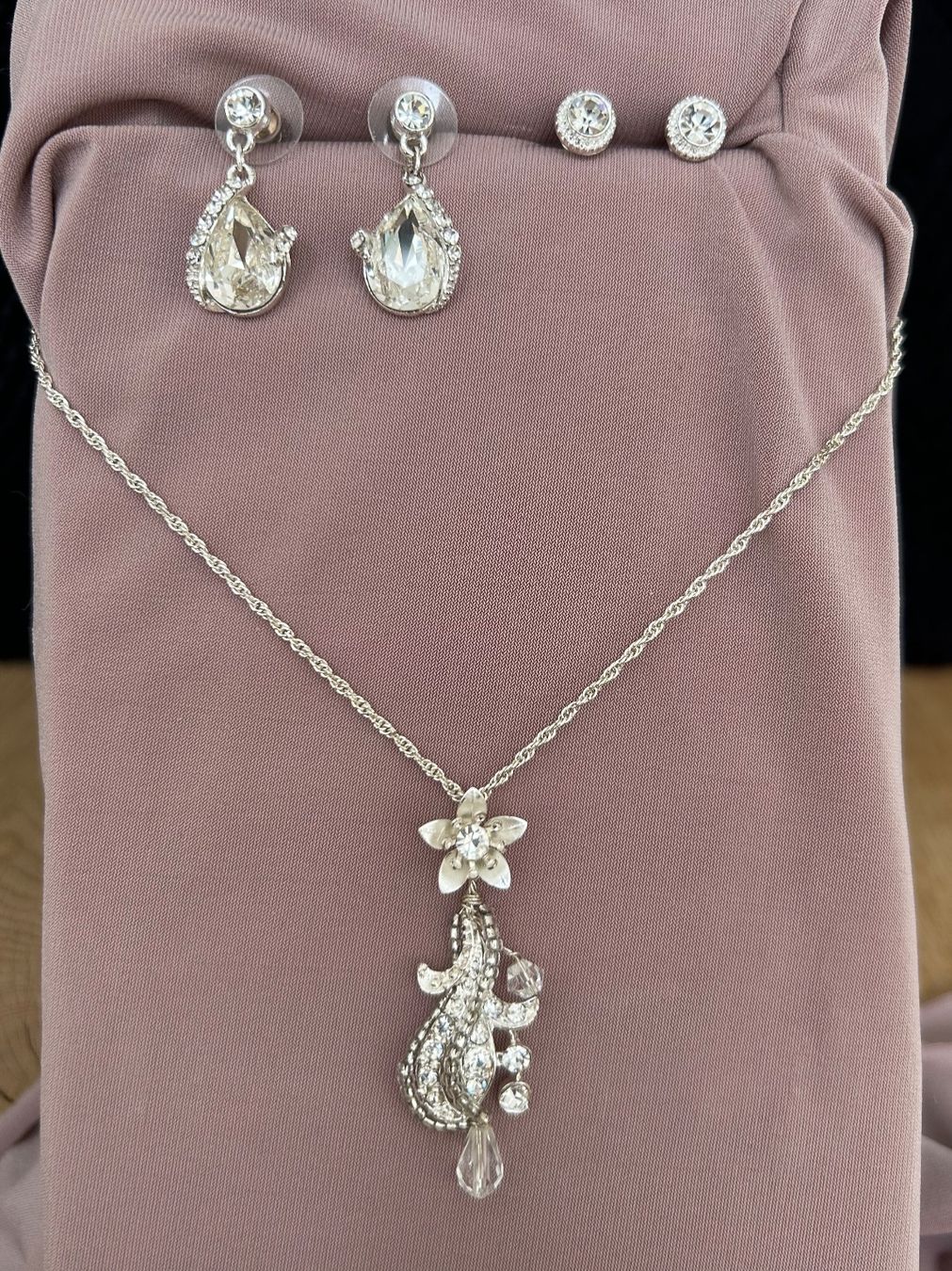 Sonstiger Schmuck: Schmuck-Set silber mit Swarovski-Steinen Nr. 39 – Neu (gemäss Beschreibung) aus Rothenburg von stacostaco 1