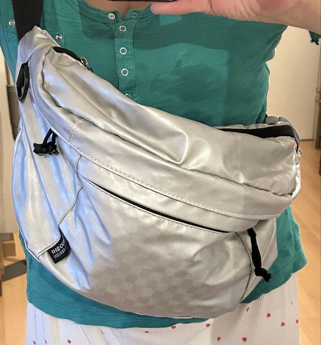 Taschen: Bauchtasche silber neuwertig – Gebraucht aus Zürich von Monina8