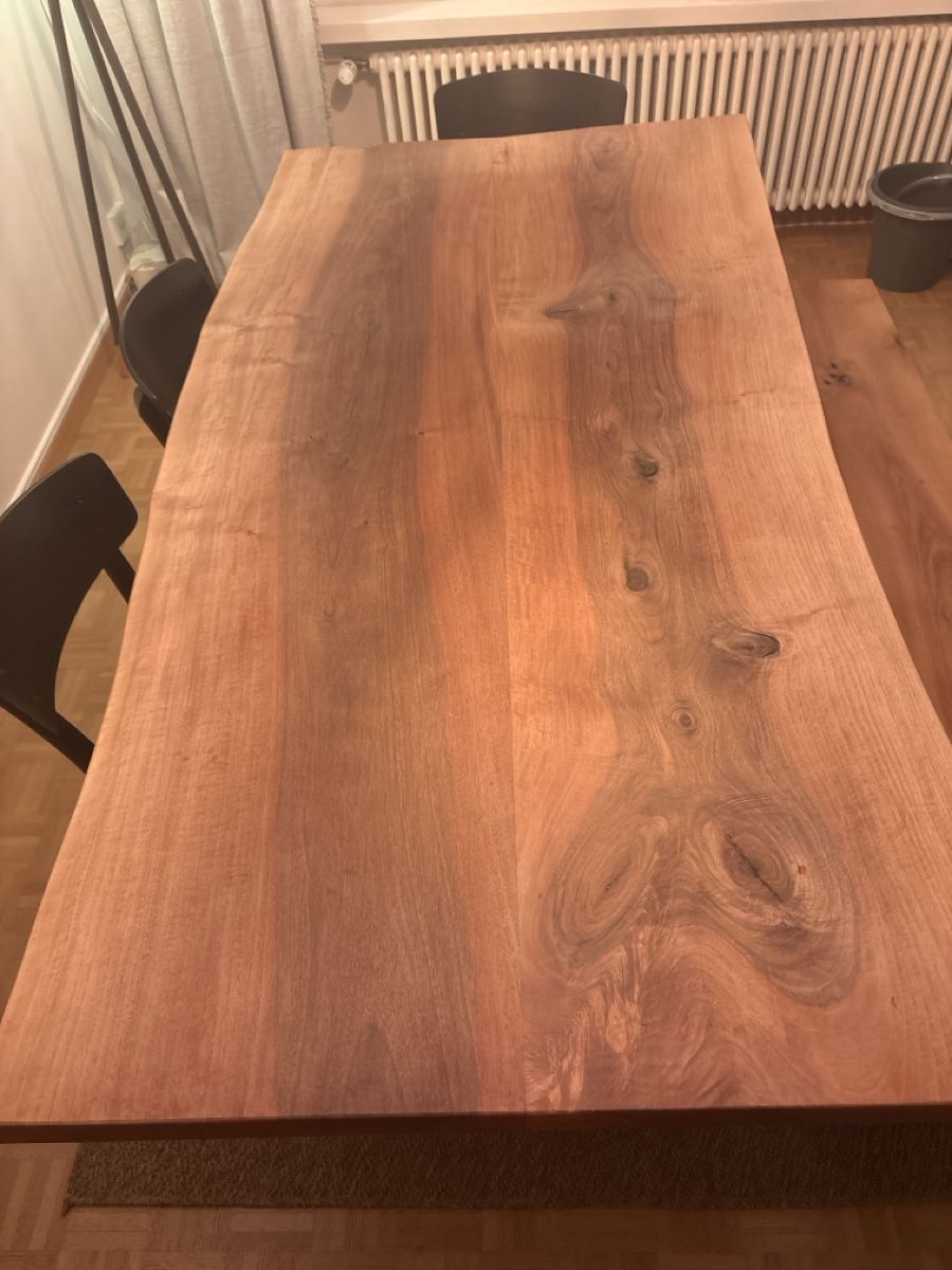 Tischset: Solid Wood Dining Table Set with Bench & Chairs – CHF 1,150 – Gebraucht aus Zürich von Ashley2024 1