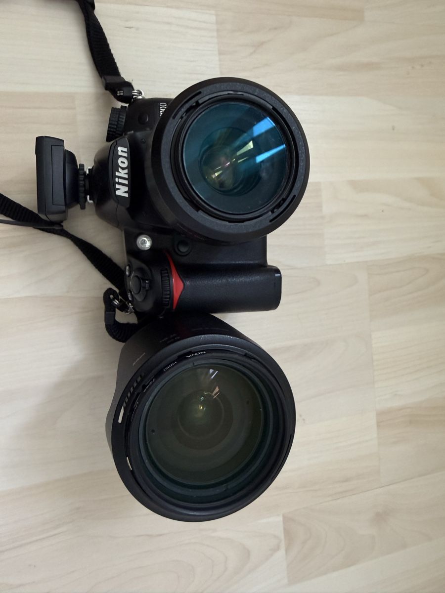 Nikon Fotocamera: Nikon D7000 SetSuper Zustand mit 2 Objektiven – Usato da Steffisburg venduto da com_tg29 2