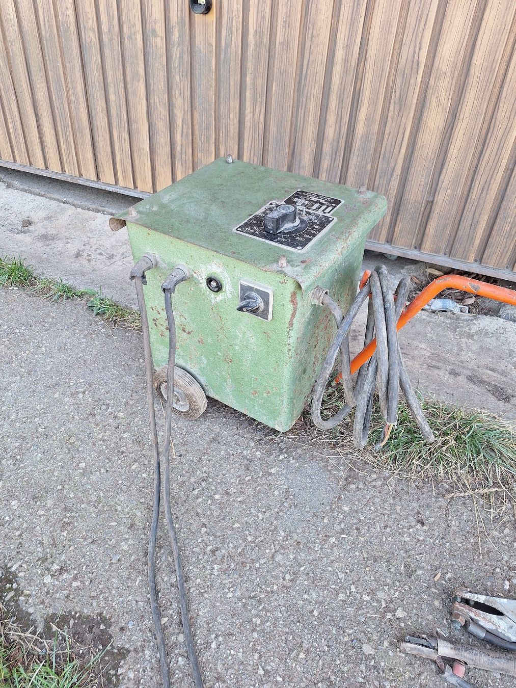 Postes à souder: Elektroden-Schweissgerät ab 1Fr. – Défectueux à Malters par Mondesi