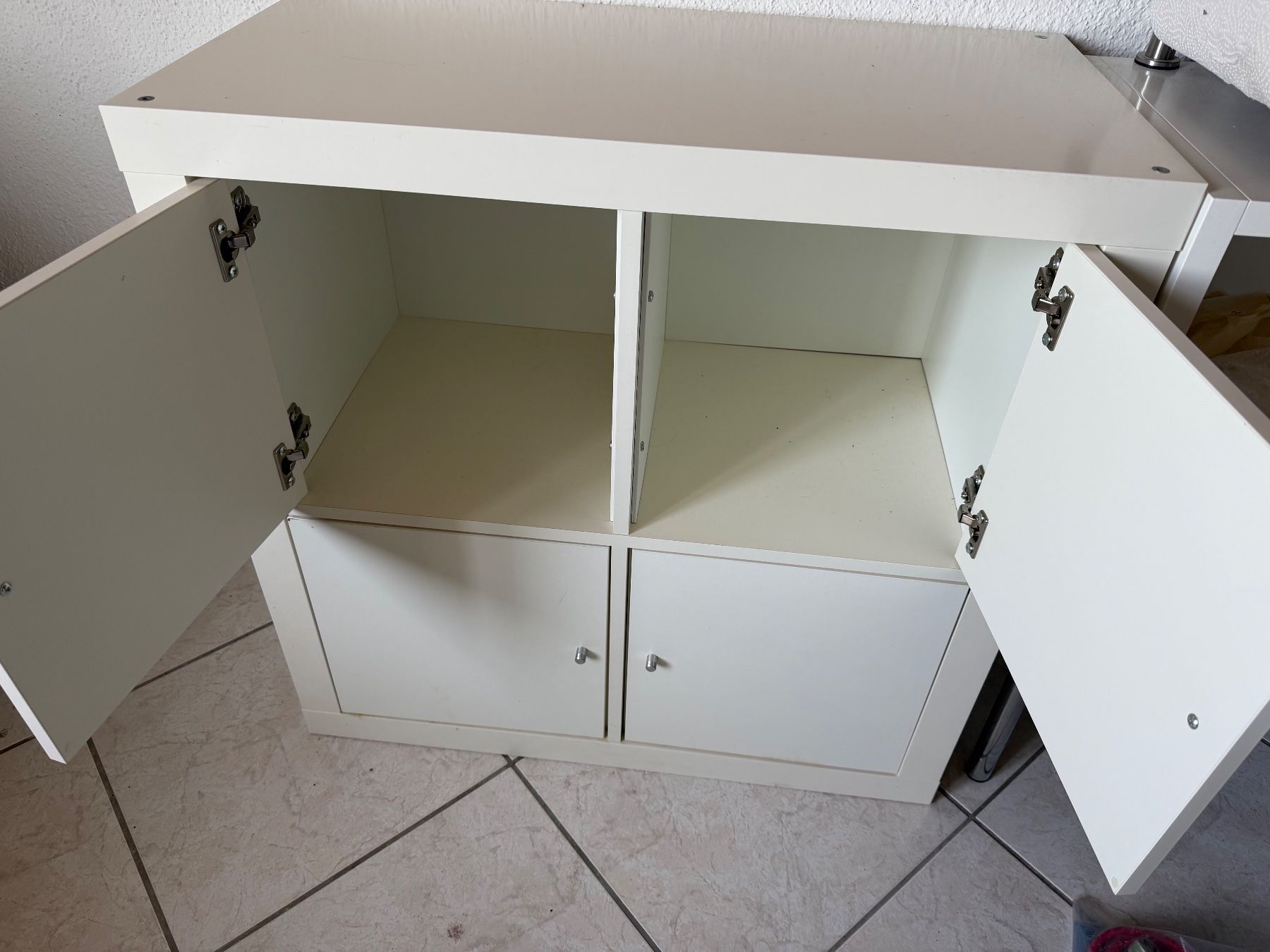 Ikea Scaffali: 3x IKEA Expedit Regal 2x2 in weiss – Usato da Grosswangen venduto da Swisslue 1
