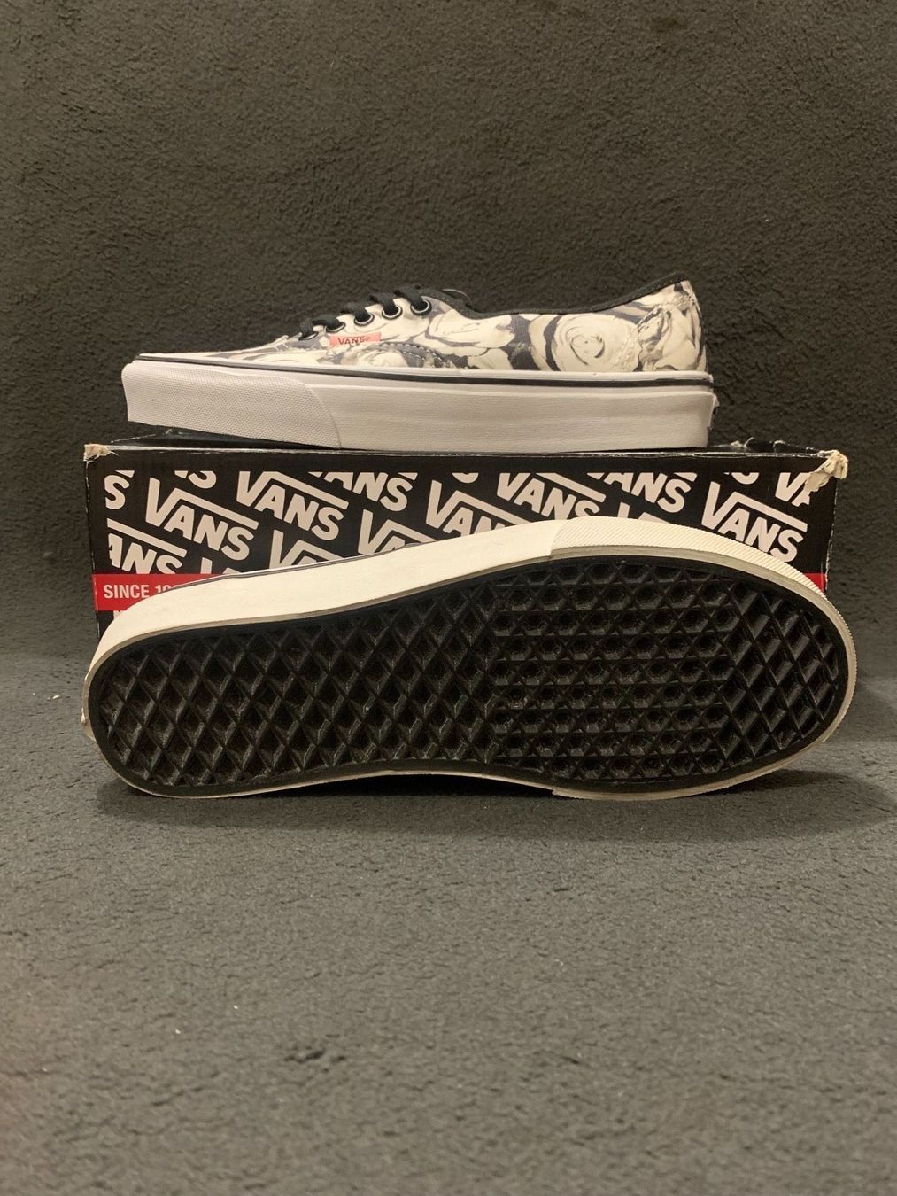 Vans Herrenschuhe: Vans Authentic , Grösse EU 40 – Neu und originalverpackt aus Zürich von LIQUIDATOR.CP 1