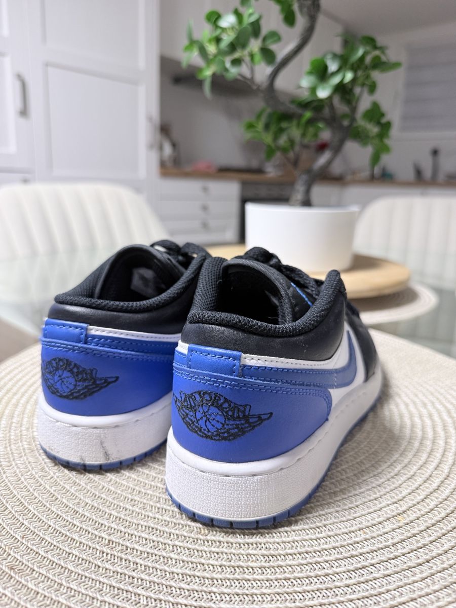 Nike Scarpe da uomo: Nike Air Jordans – Usato da Sennwald venduto da Cloe_M98 2