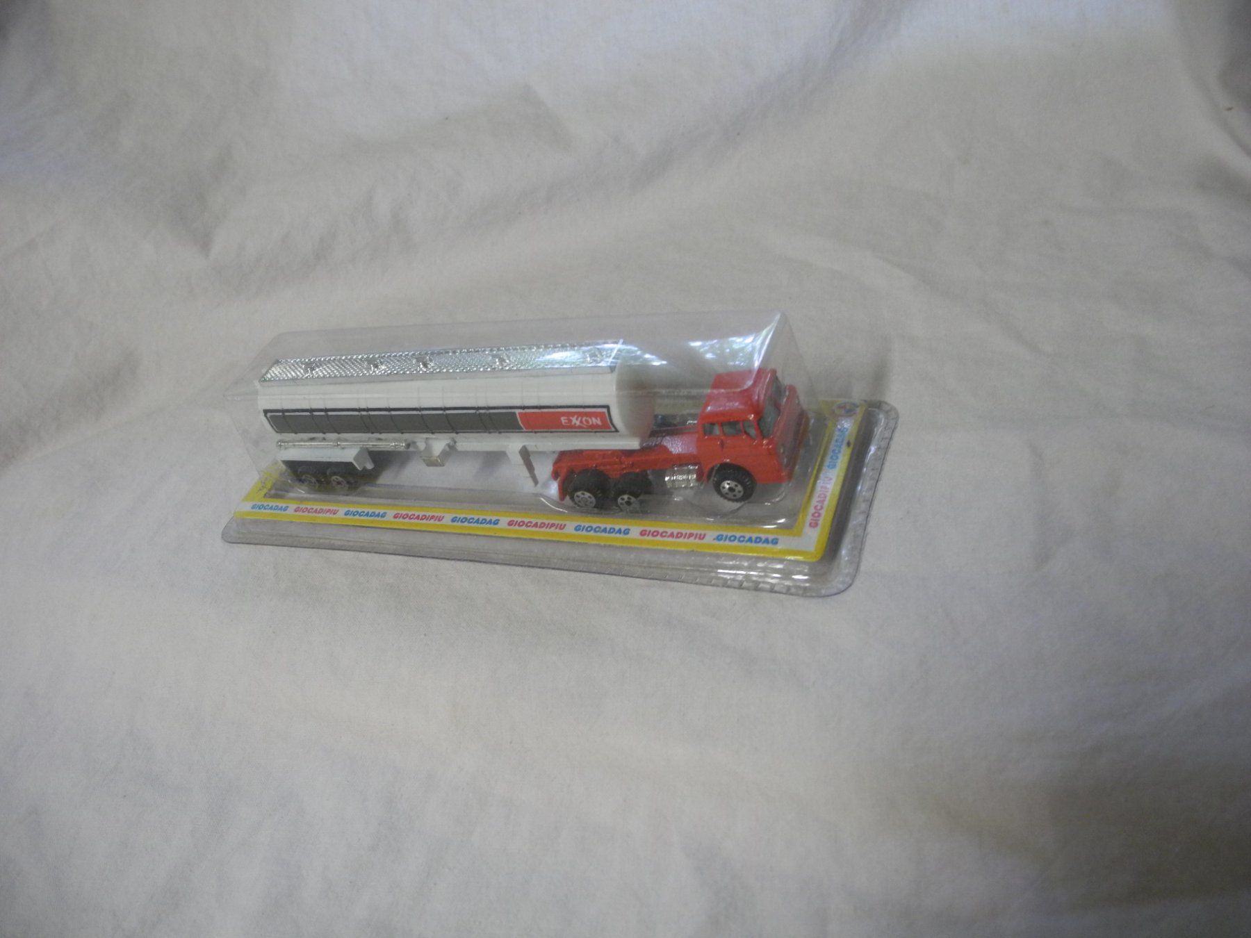 Modellautos: YATMING  EXXON  TANKER   MIB – Neu und originalverpackt aus Gurtnellen von Murmeli99 3