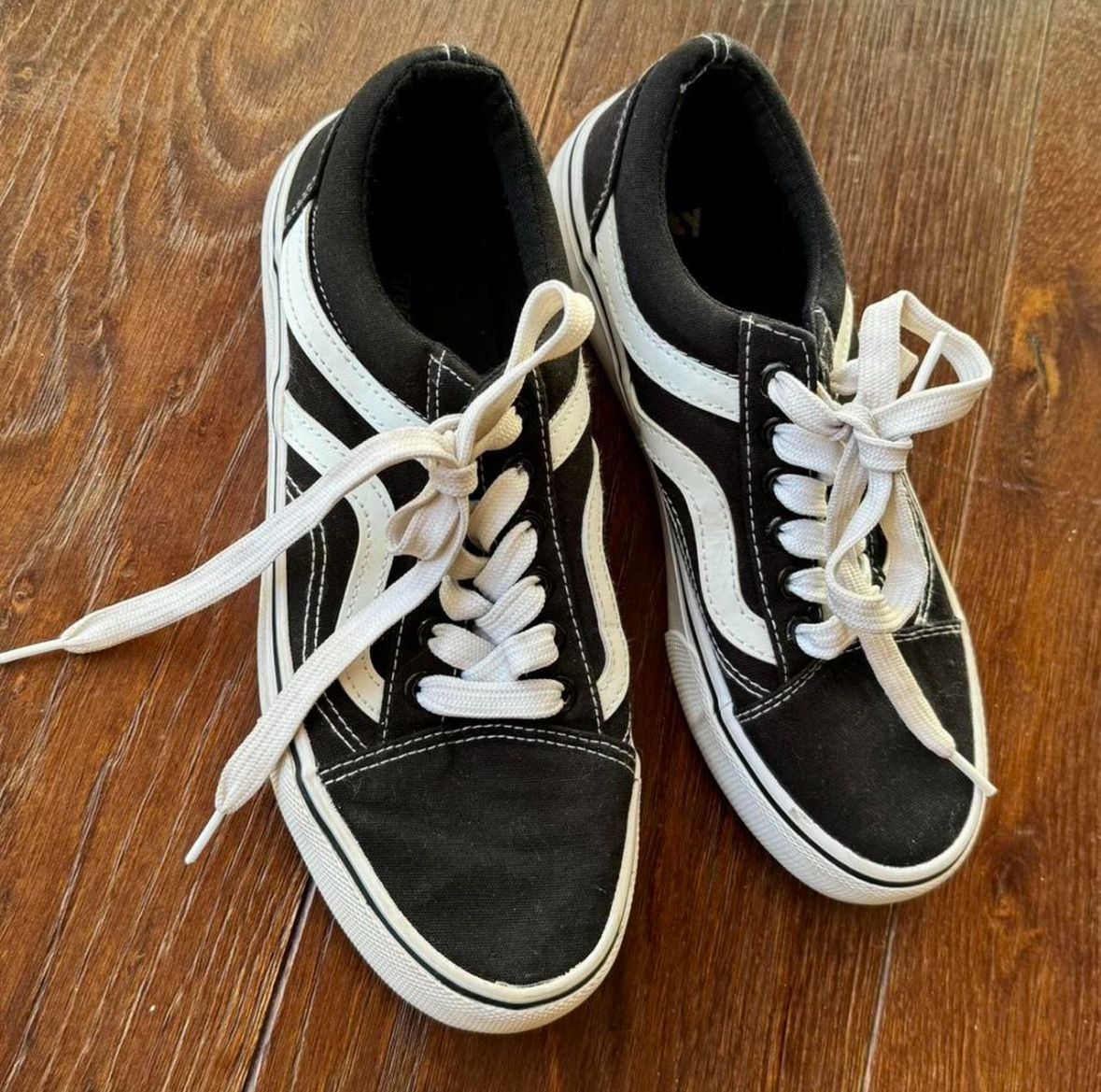 Dosenbach Scarpe da uomo: schwarze sneaker mit weissen streifen – Nuovo (secondo la descrizione) da Brig venduto da hanasm22