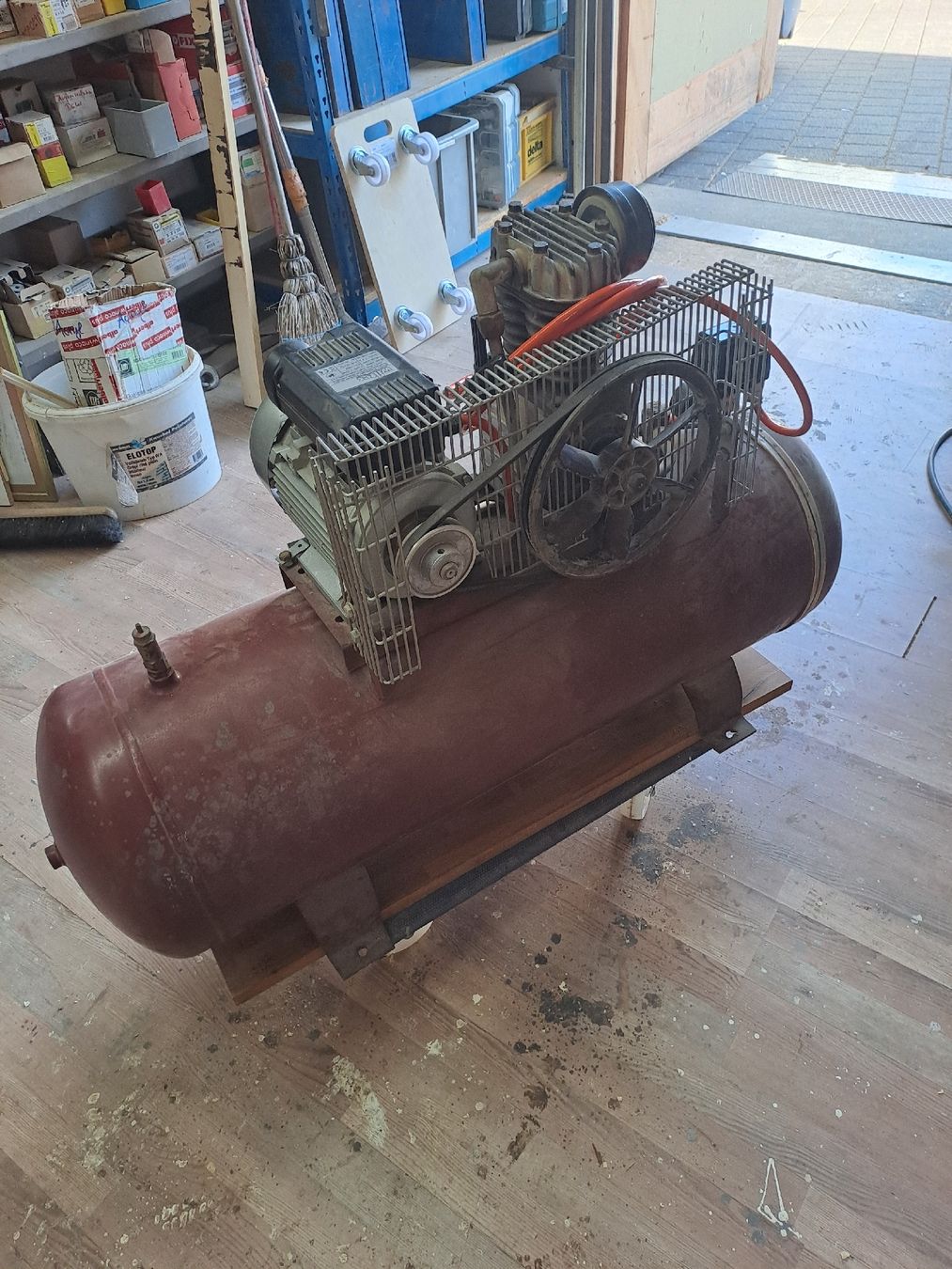 Compressori: Defekter Kompressor – Difettoso da Aarwangen venduto da uomo01 4