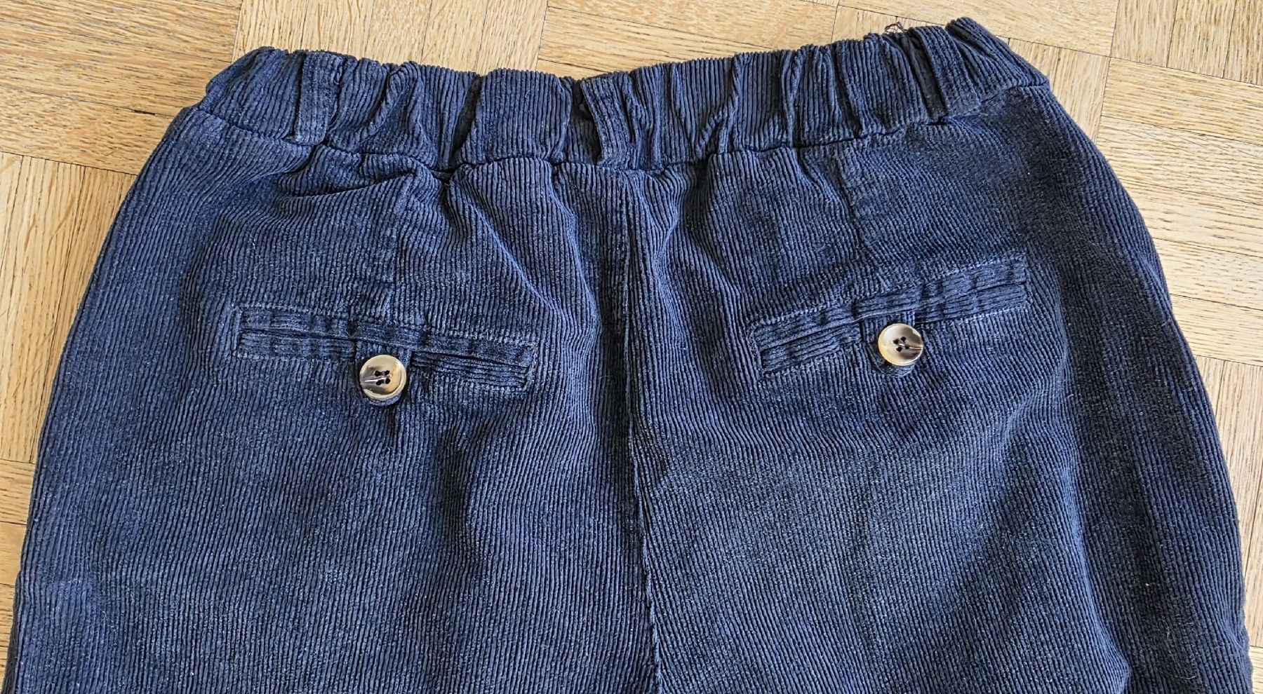 Pantaloni: pantalon bleu foncé taille unique – Usato da Yverdon-les-Bains venduto da van_dq65 9