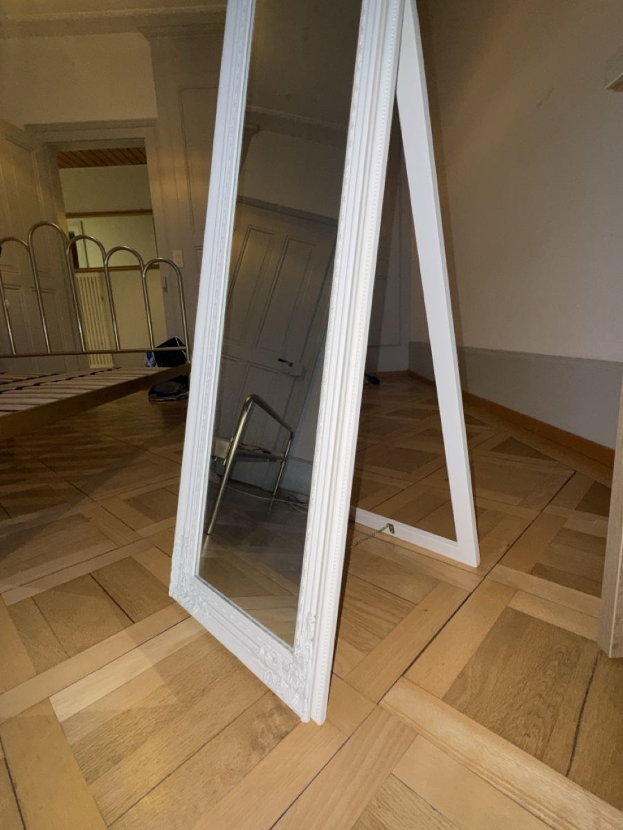 Specchi: Standing Mirror white ornate frame floor mirror used – Usato da Bern venduto da selina_gina 2