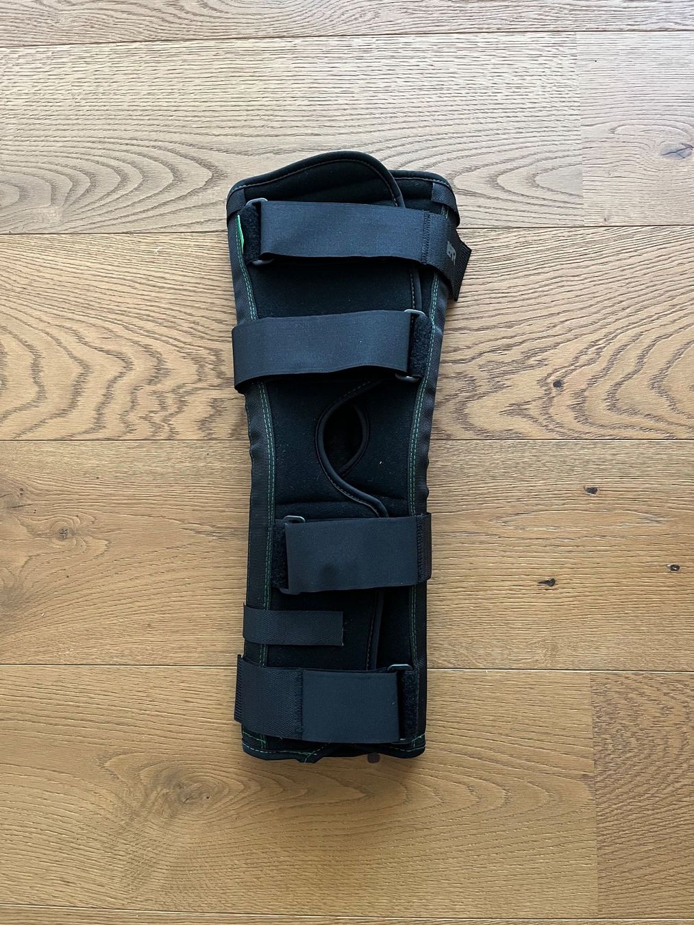 Medizinische Geräte: Knie-Orthese "Cellacare" – Neu (gemäss Beschreibung) aus Balgach von Olieto