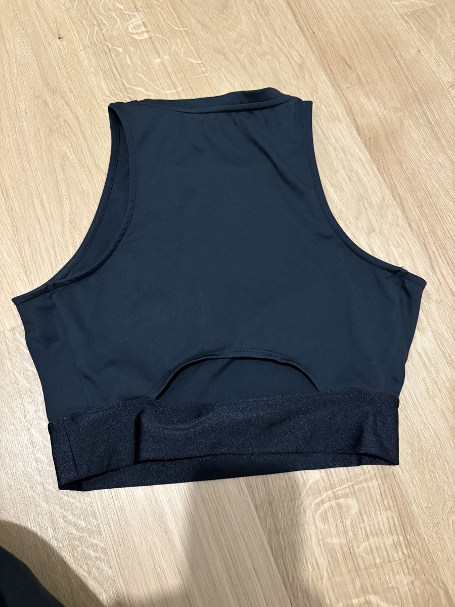 4F Top: Sport top M 4F – Usato da Rolle venduto da gos_2xy5 2