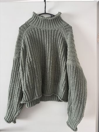 Schöner Strickpullover H&M grob gestrickt grün Grösse L