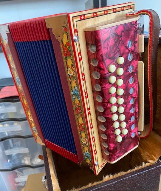 Walther Strumenti musicali: Schwizerörgeli "Buchser" Walther Schöftland AG – Usato da Muhen venduto da bluewing50 2