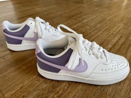 Nike Sneakers lila/rosé, ungetragen 