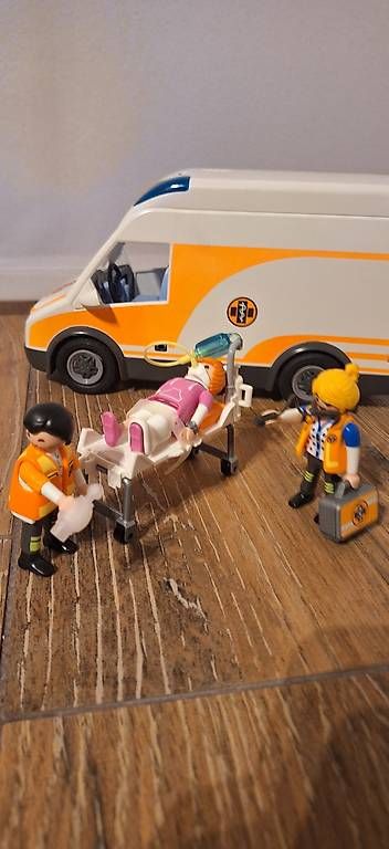 Playmobil Giocattoli: Playmobil Ambulanz – Usato da Neuenkirch venduto da Ducati79 3