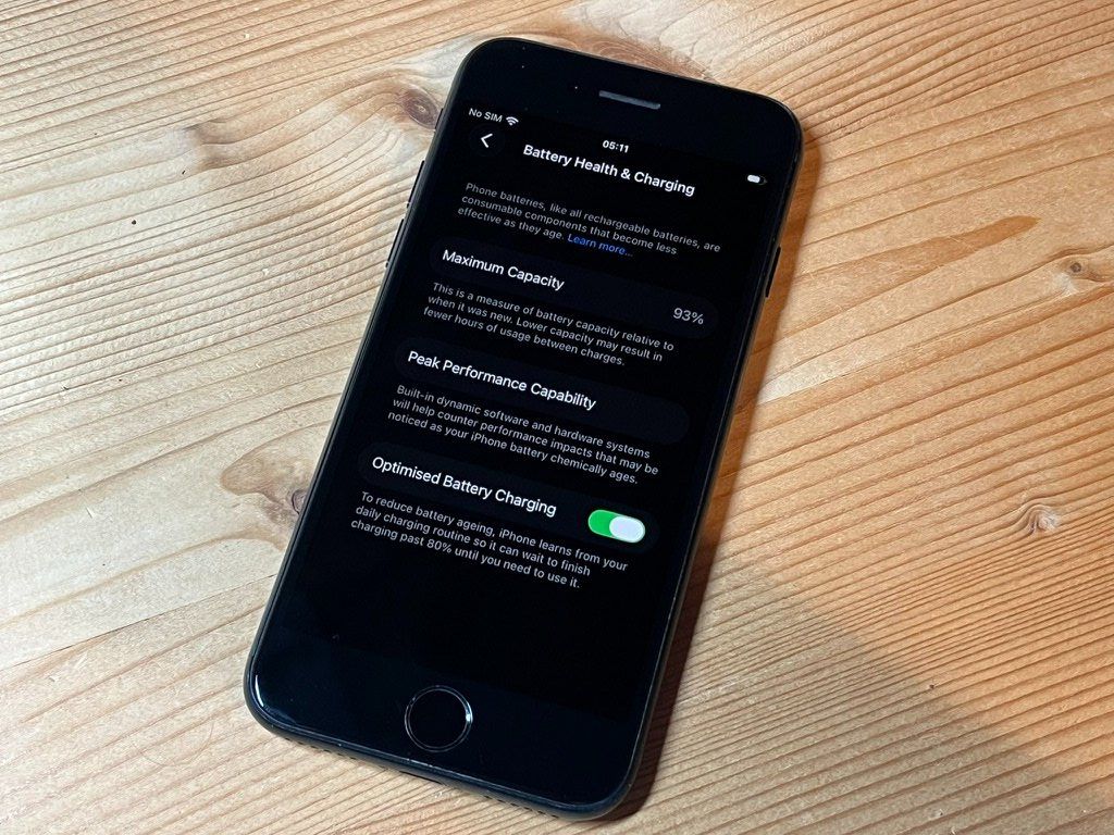 Apple Handys / Smartphones: iPhone SE 3.gen 64gb - Hinterseite gerissen – Gebraucht aus Combremont-le-Petit von tim_57gl 1