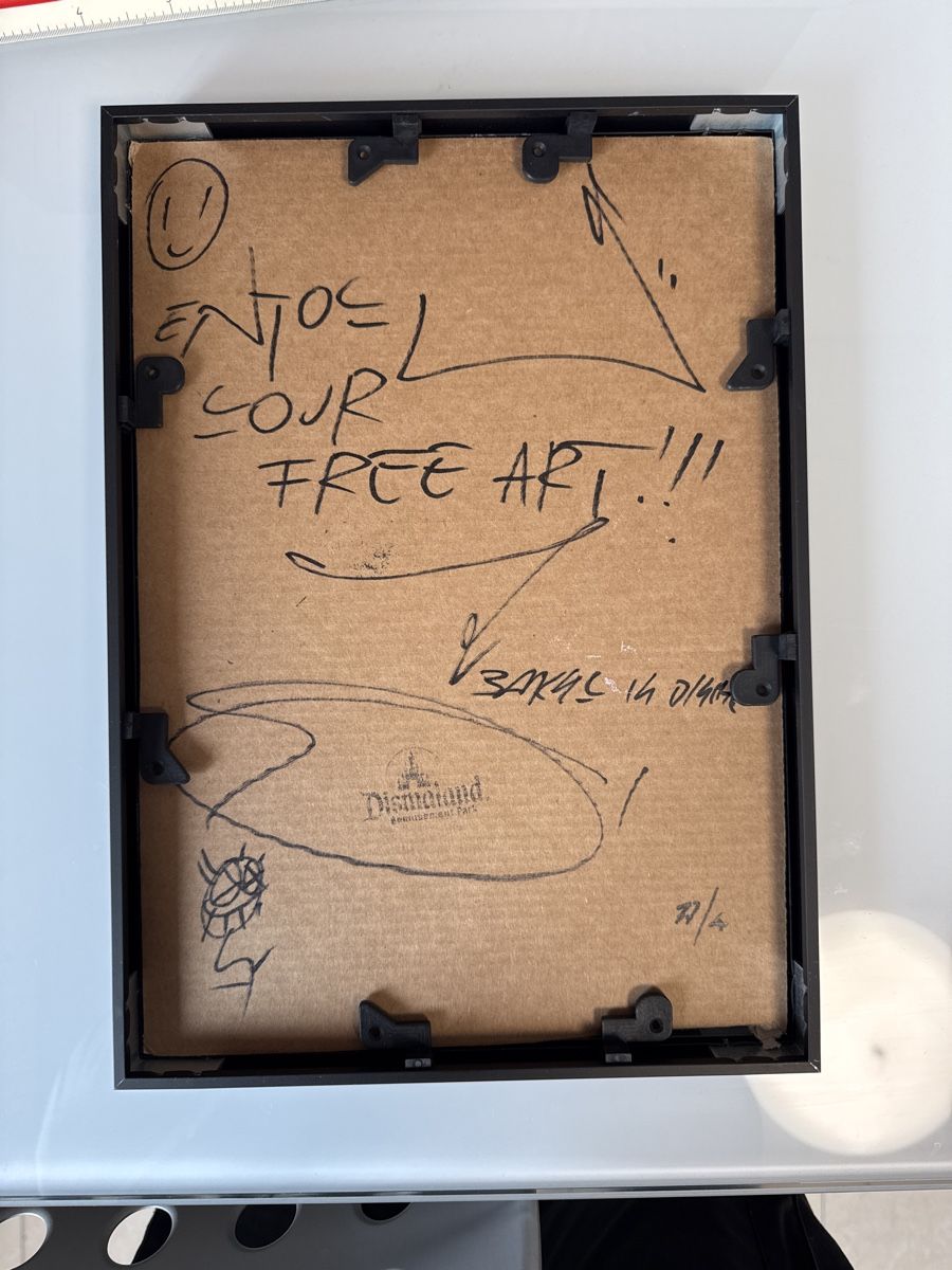 Dipinti: Banksy Card Board Dismaland Copter – Usato da Meggen venduto da Seafood 1