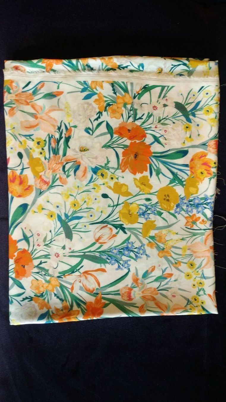 Tessuti: Blumenmotiver Stoff. 1m.20cm. – Nuovo (secondo la descrizione) da Winterthur venduto da losa_p966