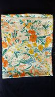 Blumenmotiver Stoff. 1m.20cm.