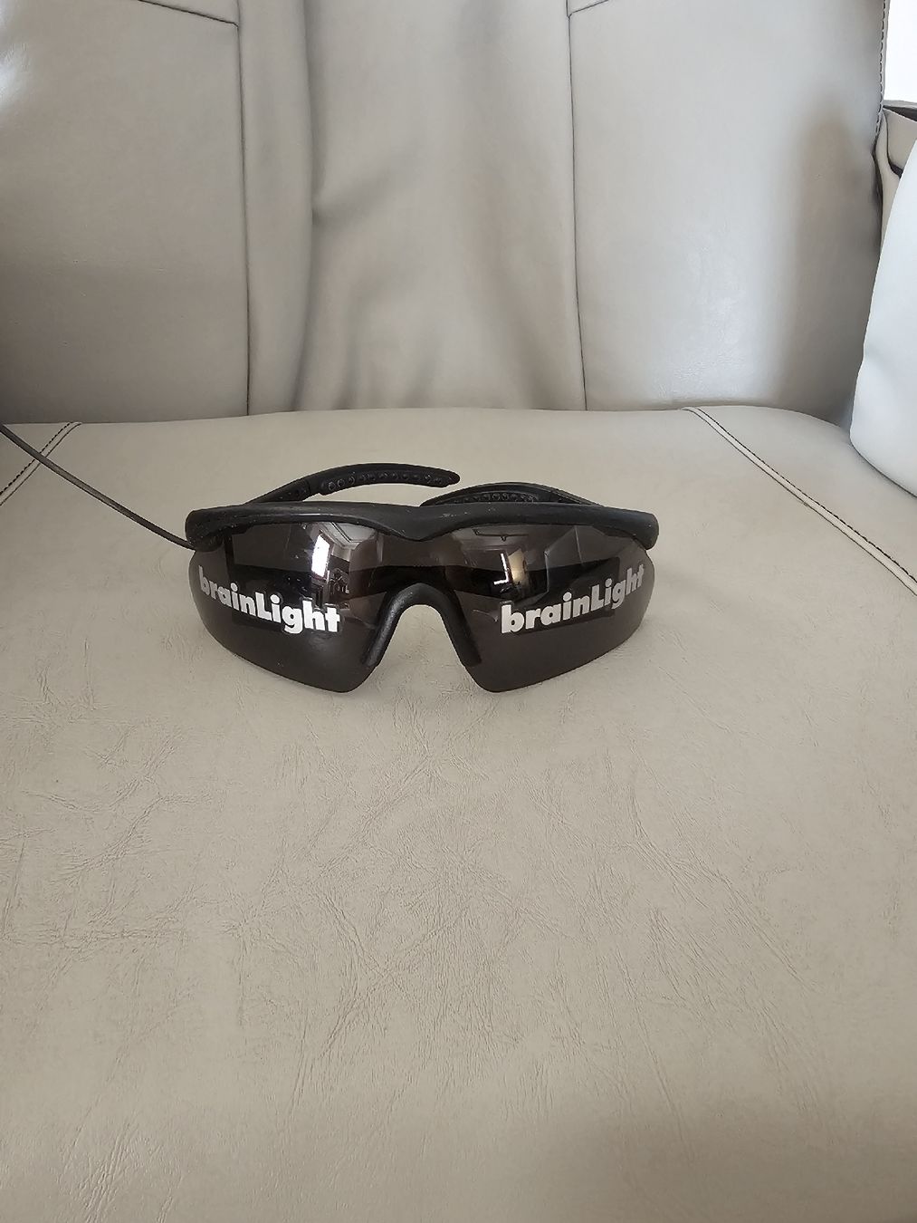 Sessel: BrainLight Massagesessel mit Brille und Kopfhörern gebraucht – Gebraucht aus Galmiz von bea_hff8 4