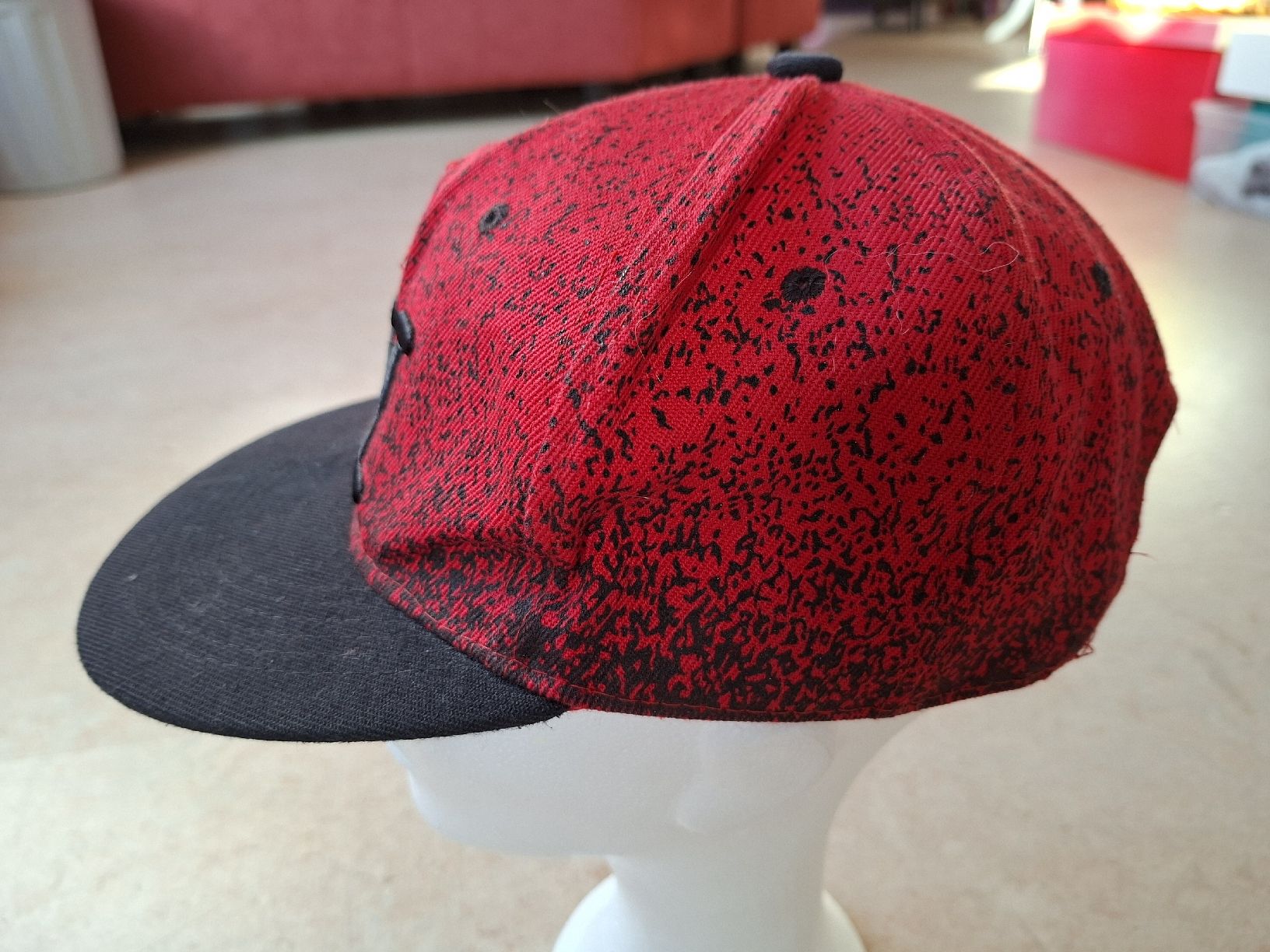 Copricapi, berretti & cappellini: 🔥 Coole NY Cap - rot – Usato da Klingnau venduto da vollmond36 3