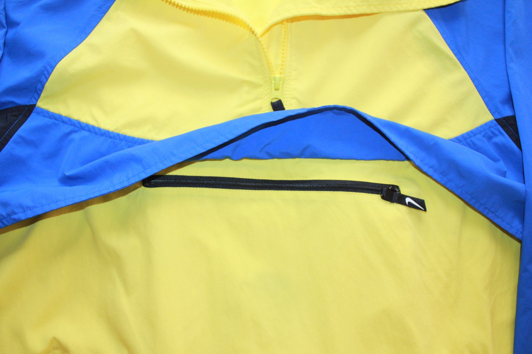 Nike Giacche: Veste Nike t. M – Usato da Peseux venduto da Gilloss 5