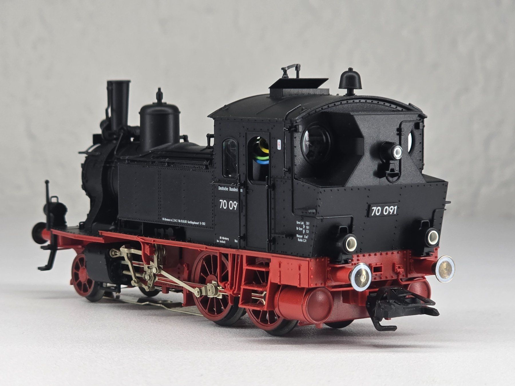 Fleischmann Modellini di ferrovie: Fleischmann 1070, DB, BR 70, BR 70091, Digital, Vitrine – Nuovo (secondo la descrizione) da Kloten venduto da Nicola2 2