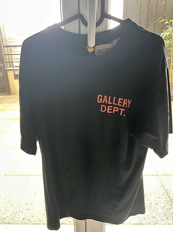 T-shirt: Gallery Dept Tshirt – Usato da Basel venduto da pau_s6pv